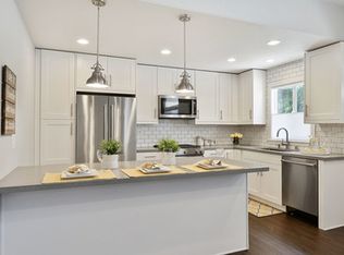 395 W Angela St, Pleasanton, CA 94566