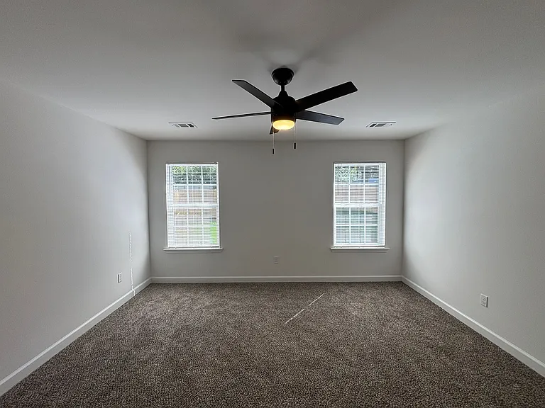 8 Southern Oaks Dr — Photo 4