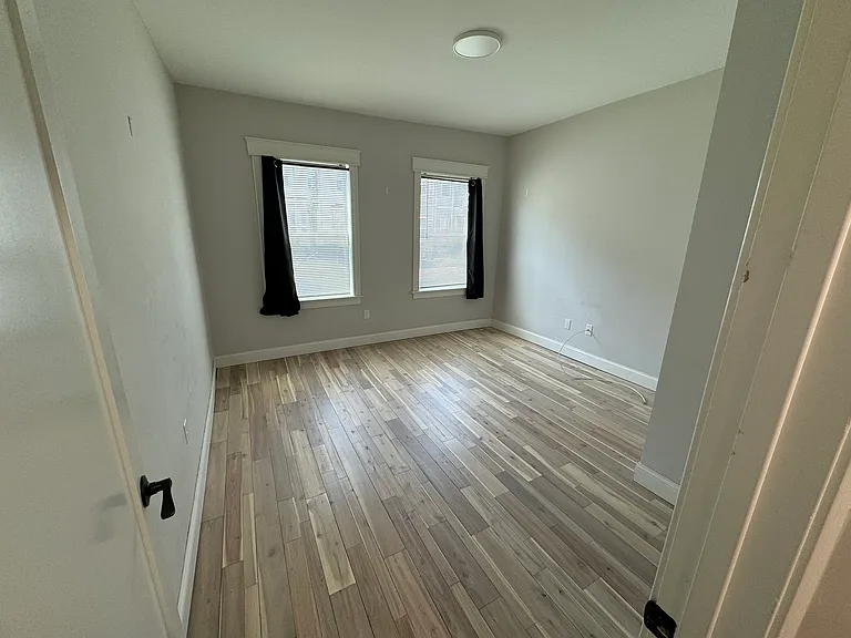 17 Otis St #1 — Photo 3