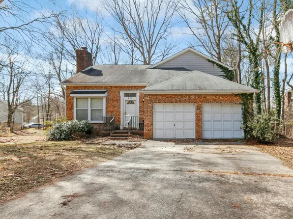 201 N Knightsbridge Rd, Cary, NC 27513