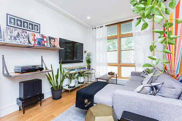 Rented by Compass | media 12