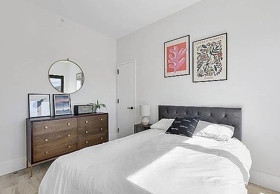 3rd image of 1510 Gates Ave #360