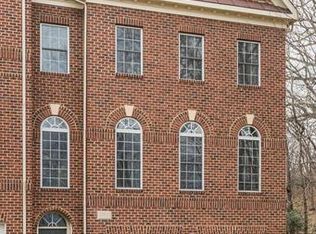 47751 Ramshead Ter, Sterling, VA 20165