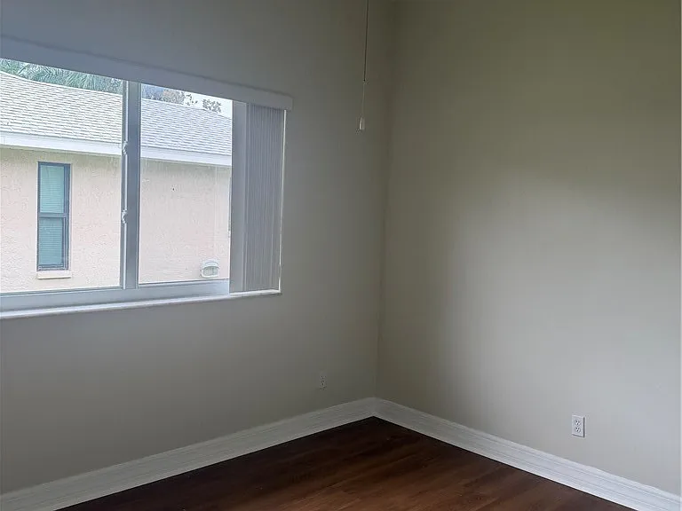 614 SW 57th St — Photo 11