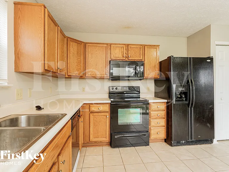 3149 Monterey Dr — Photo 7
