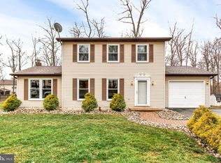 28 Woodland Dr, Shrewsbury, PA 17361
