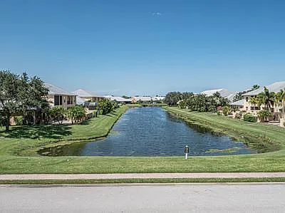 1875 Bridgepointe Cir #33 — Photo 18