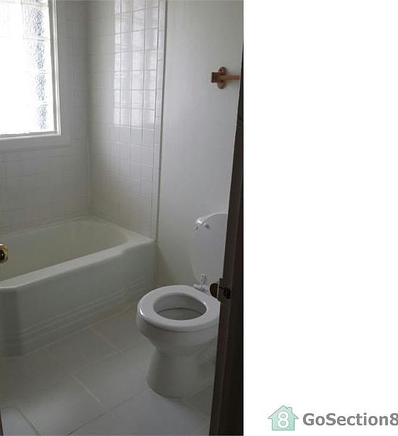 2nd image of 2601 E Grail St