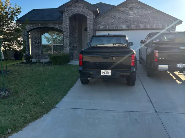 313 Ammonite Ln, Jarrell, TX 76537