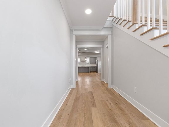 3rd image of 2805B Meadow Rose Dr