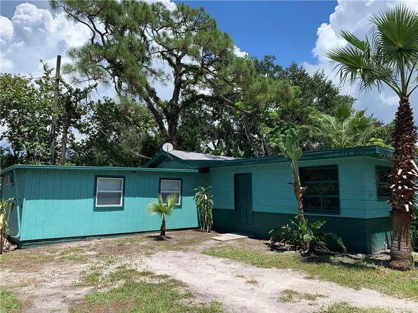 537 Edwards Dr, Sarasota, FL 34243