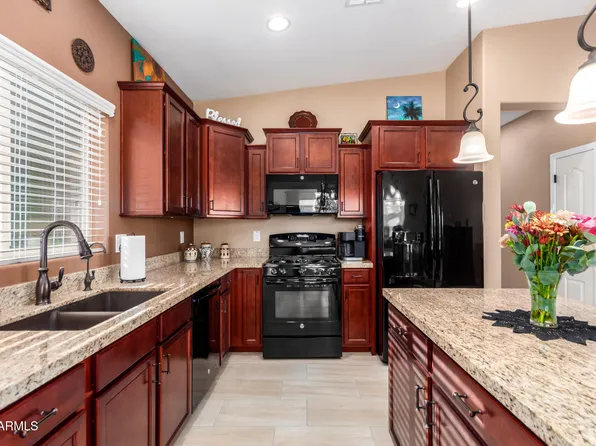 2603 E HICKORY Street, Gilbert, AZ 85298