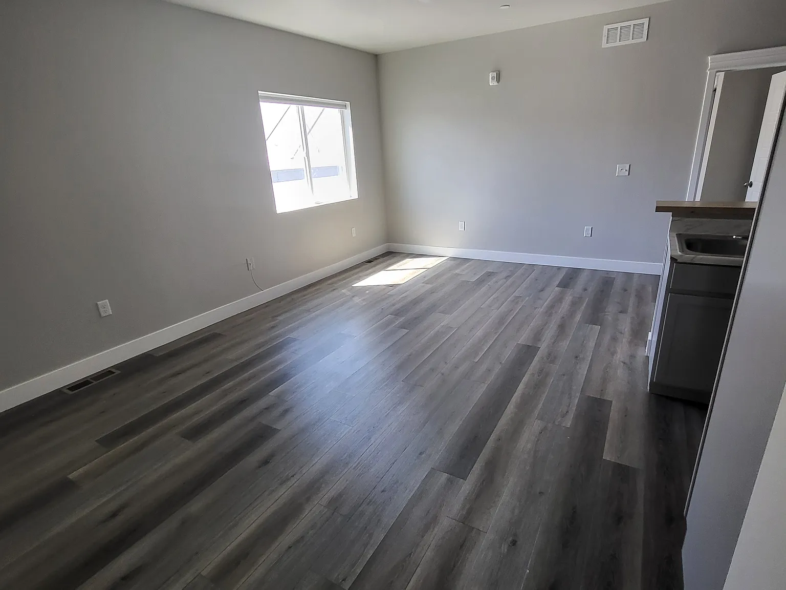 2 bed, $1,500 — Photo 4