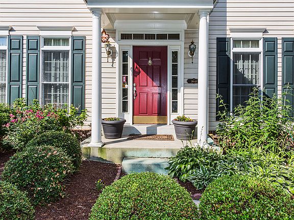 2nd image of 3945 Leaf Lawn Ln