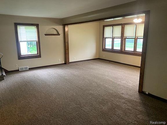 4th image of 6378 Gale Rd