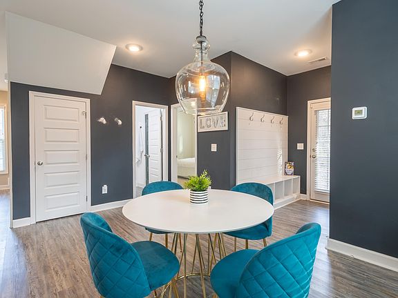 5th image of 729 Leatherstone Ln