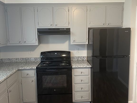 3rd image of 3324 Royster Ln APT B