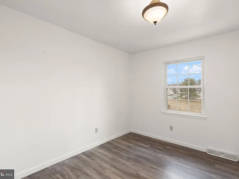 111 Shetland Cir #6 — Photo 13