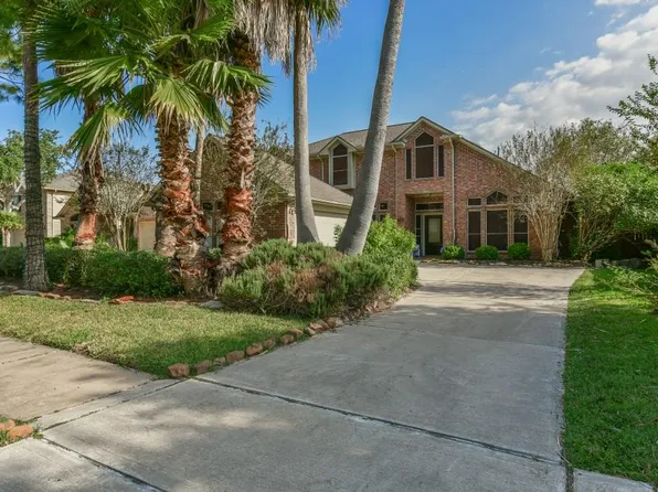 306 Vantage Pointe Cir, League City, TX 77573