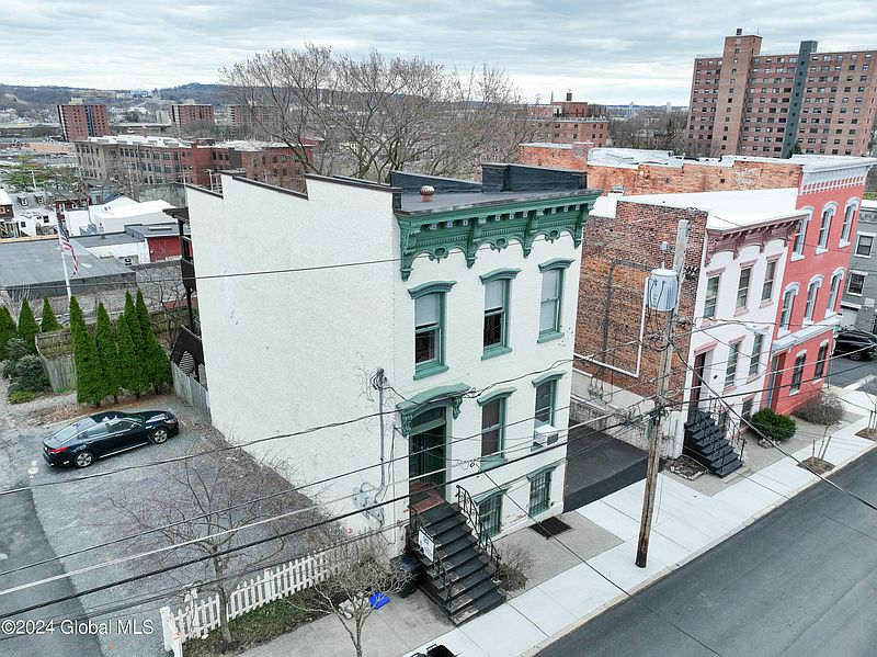 4th image of 110-112 Philip Street