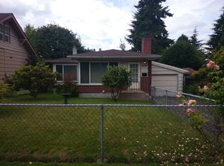 3017 NW 72nd St, Seattle, WA 98117