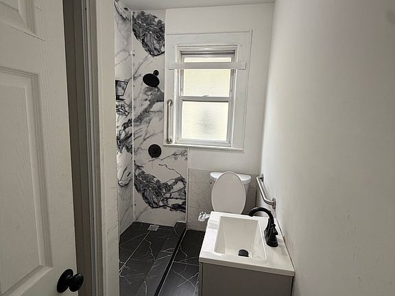 2nd image of 636-638 Adams Ave #2F