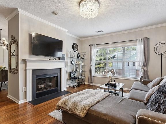 4th image of 1005 Vinings Forest Ln SE #10