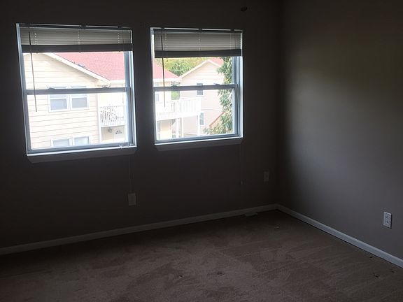 2nd image of 1705 Lawrence Ave APT B
