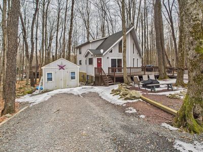 194 Wyomissing Dr, Pocono Lake, PA, 18347