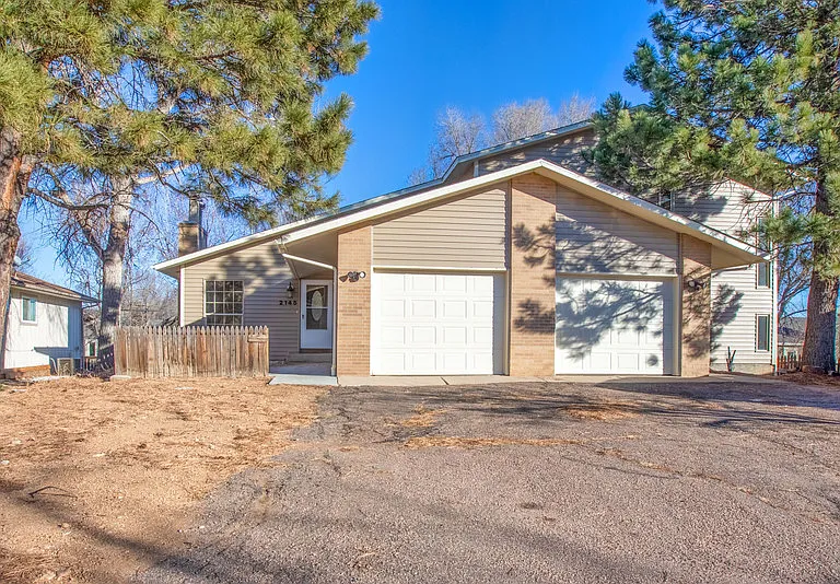 2147 Broadmoor Road Cir — Photo 1