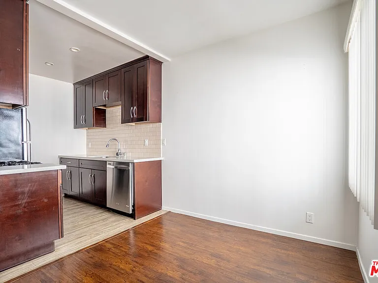 5831 Carlton Way #8 — Photo 8
