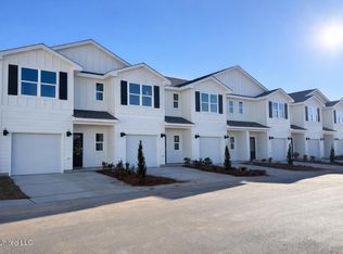 123 Harper Grove Cir, Ocean Springs, MS 39564