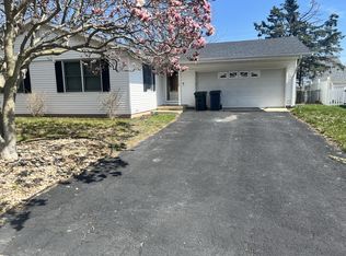 1502 Greenridge Dr, Urbana, IL 61802