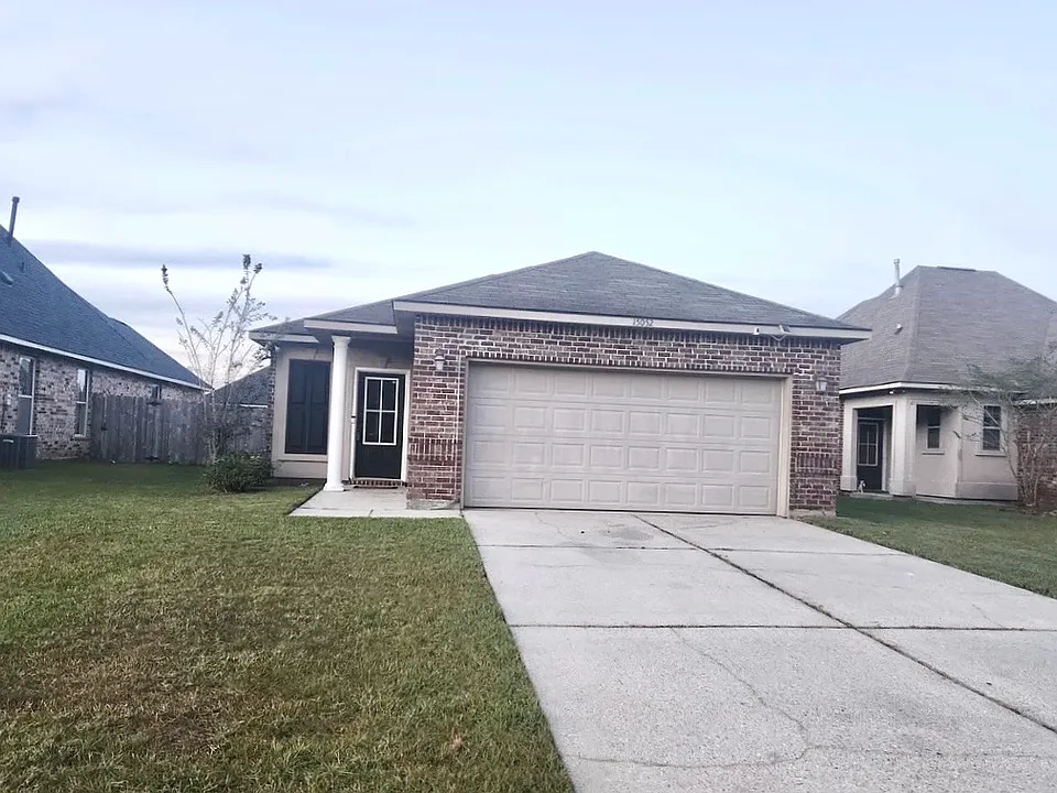 15052 Baylor Ave