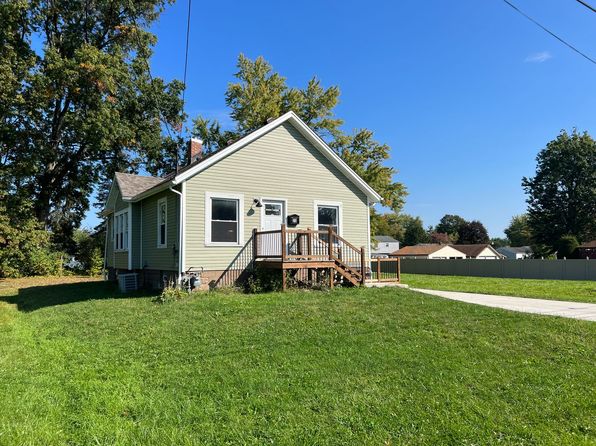 23 Lawnview Ave