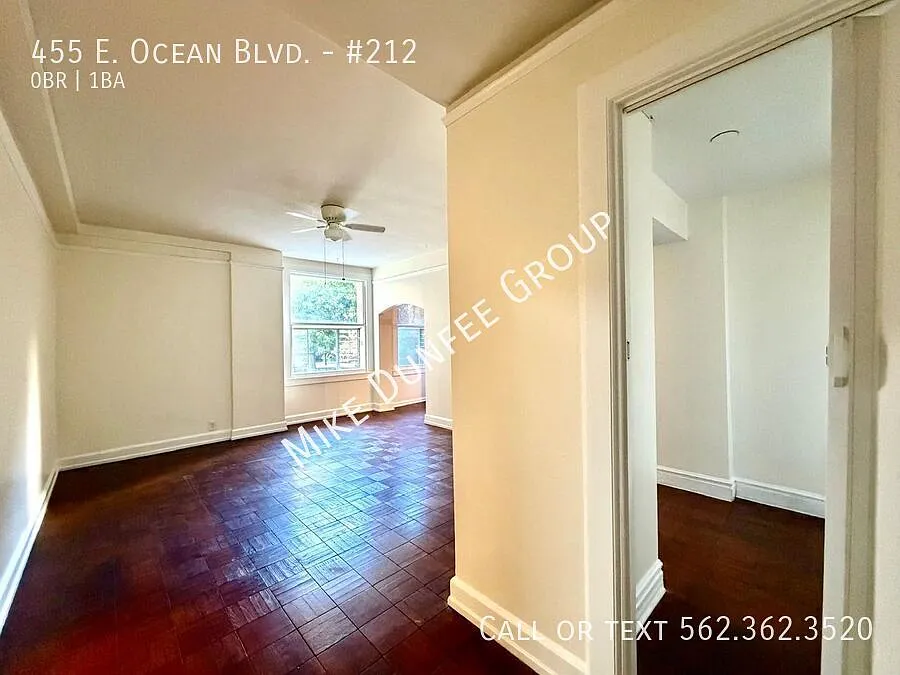 Downtown Long Beach Studio Featuring Walk-in Closet — Photo 4