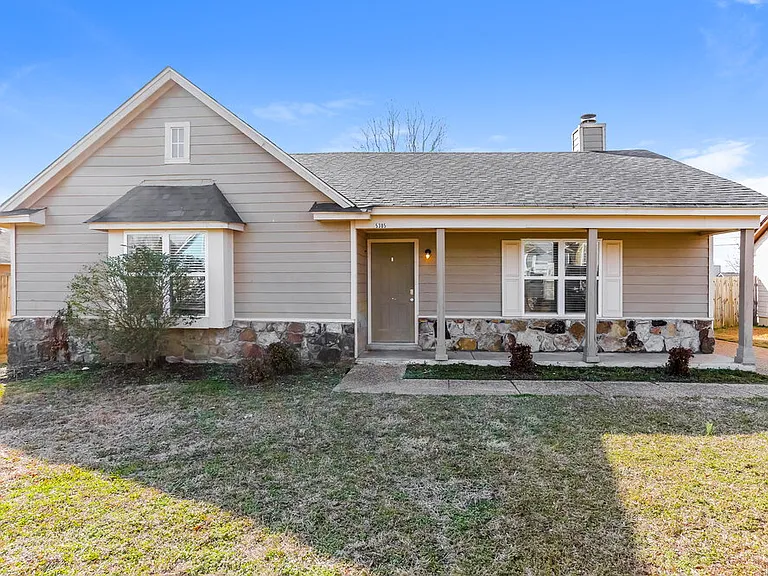 5305 Oak Court Cv N — Photo 1