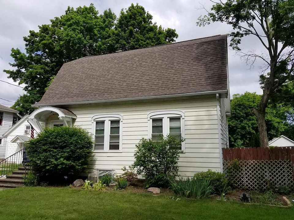 2nd image of 211 S Fair St