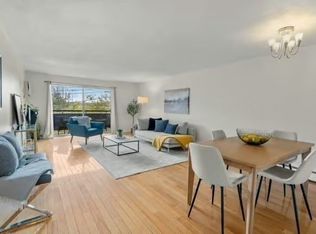 32 Whites Ave APT D33, Watertown, MA 02472
