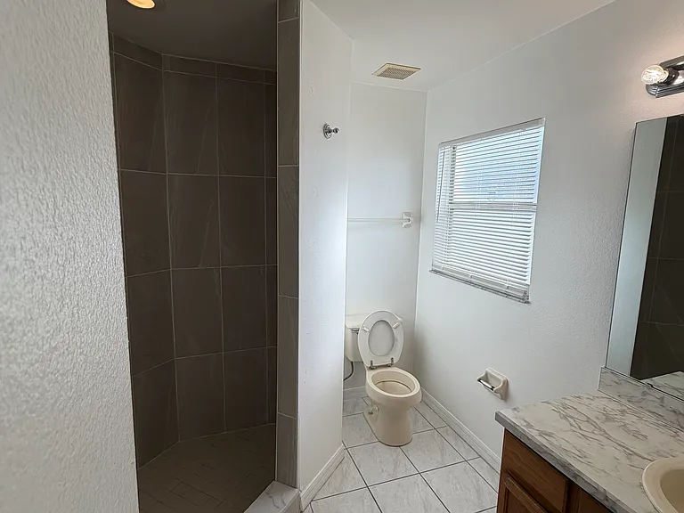 1646 Oak Hill Trl — Photo 42