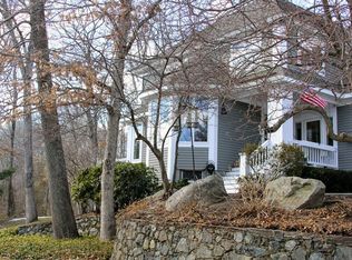 19 Court Ln, Ipswich, MA 01938