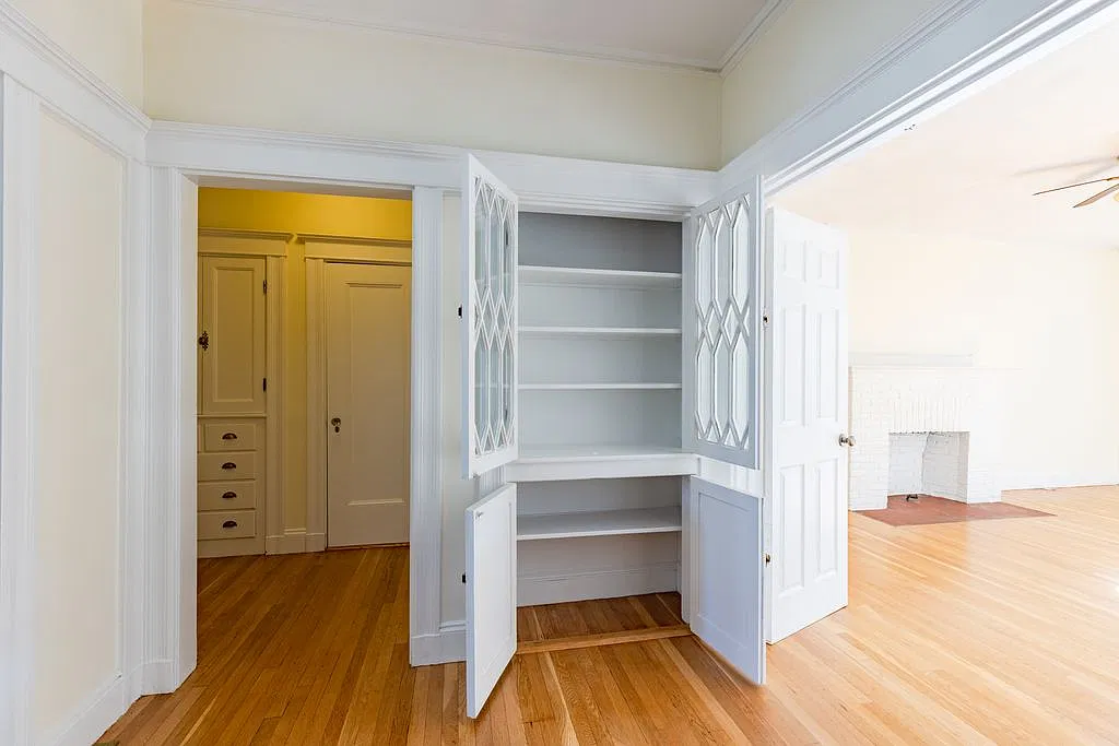 2 bed, 968 sqft, $3,000 — Photo 3