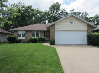 4135 S Oak Ave, Springfield, MO 65804