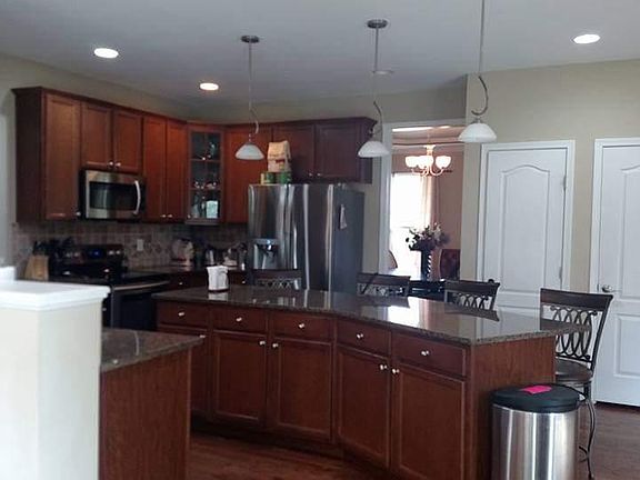 3rd image of 10809 Seabiscuit Ct