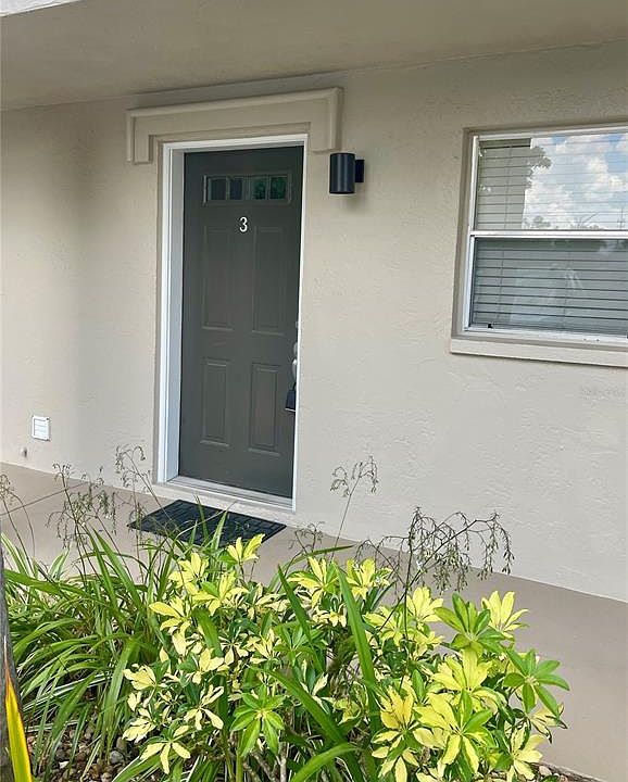 1st image of 918 LA COSTA CIRCLE #3