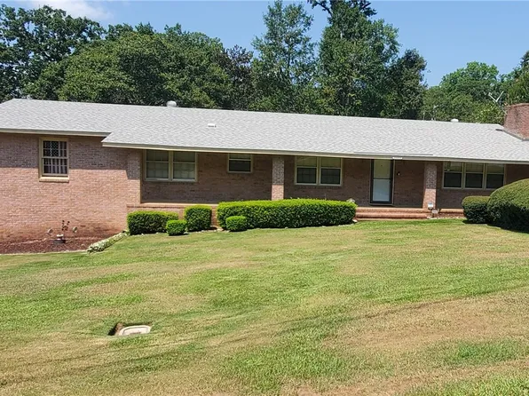 2003 38th Ct, Phenix City, AL 36870