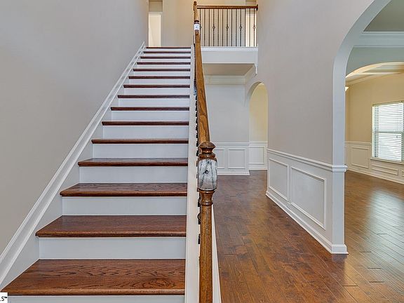 5th image of 336 Cameron Creek Ln