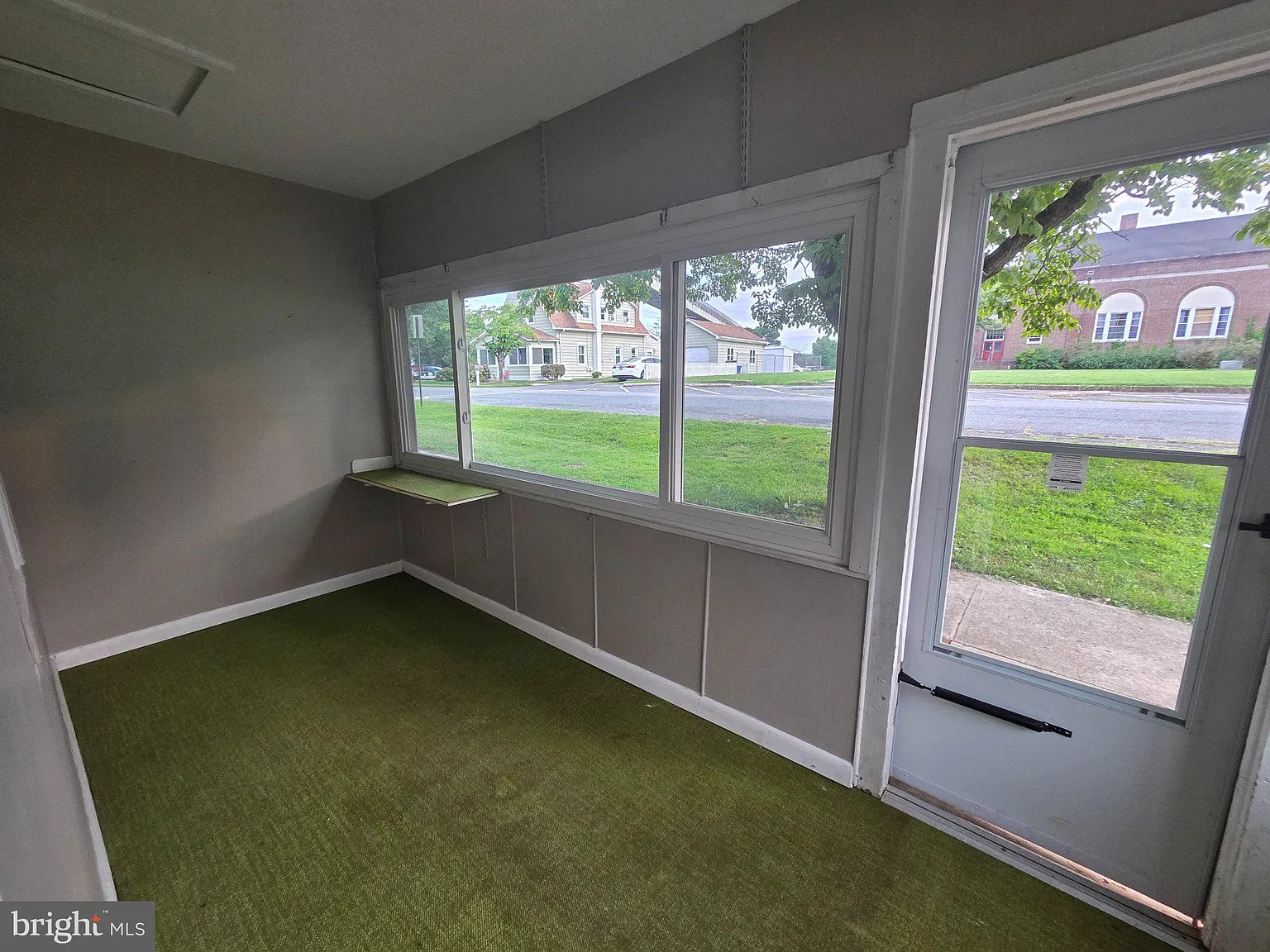 2 bed, 1.5 bath, 1060 sqft, $1,695 — Photo 3