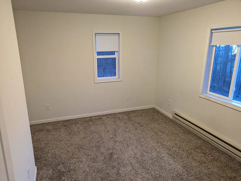 3740 Mission Rd NE — Photo 6