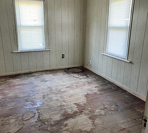 4th image of 244 Huron Ave